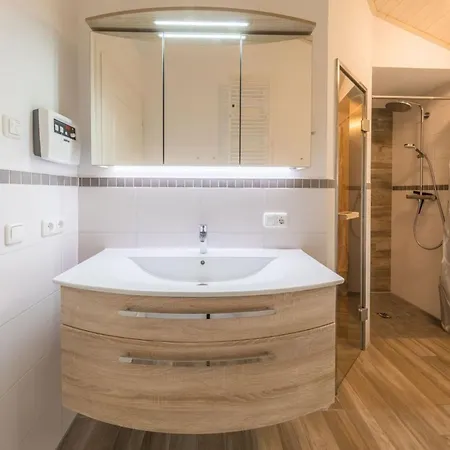 Mit Sauna Im Mirow בית נופש *