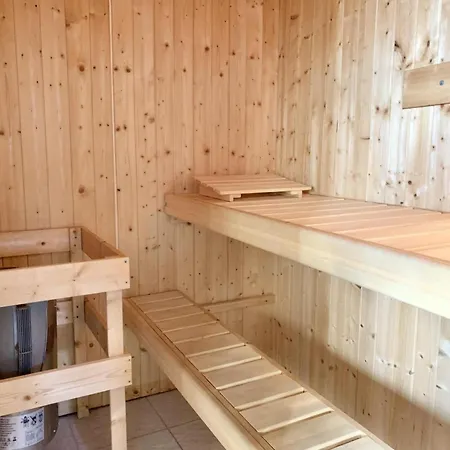 Mit Sauna Im Mirow Dom wakacyjny *